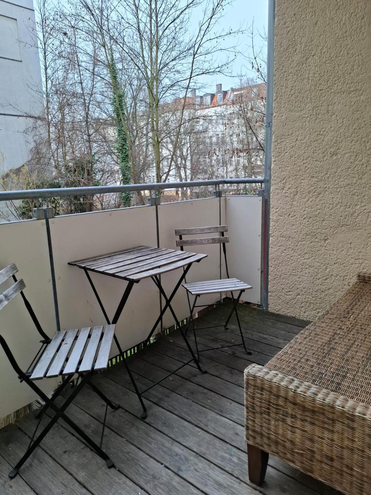 Altbauwohnung Direkt An Der Karli Mit Balkon - Netflix Inklusive Leipzig Exterior photo