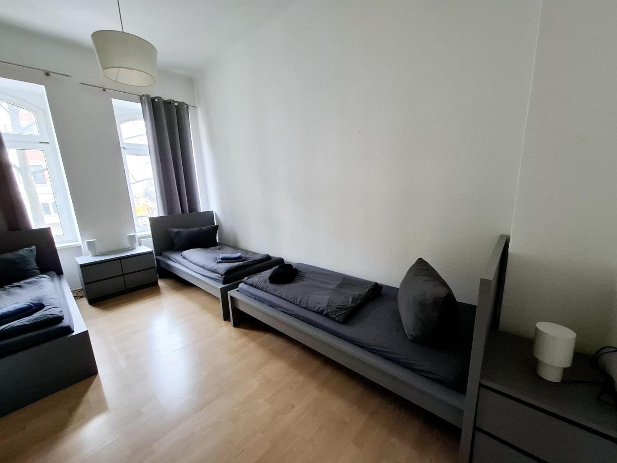 Altbauwohnung Direkt An Der Karli Mit Balkon - Netflix Inklusive Leipzig Exterior photo